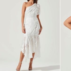 ASTR the label Santorini one shoulder floral midi dress